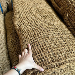 Red de fibra de coco/Red de geotextil de fibra de coco ecológica: Red biodegradable para protección de taludes y cobertura del suelo/Sra. Lima - Product Image 1
