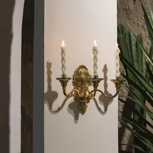 Candelabro Alto de Metal Hecho a Mano de Lujo con Acabado Dorado Premium para Decoración del Hogar y Regalos de Navidad - Zahid Exports - Product Image 1