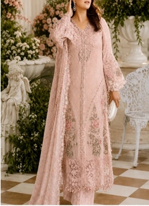 Ensemble de costume shalwar kameez palazzo beige brodé pour femmes avec dupatta, tenue de mariage traditionnelle - Product Image 3
