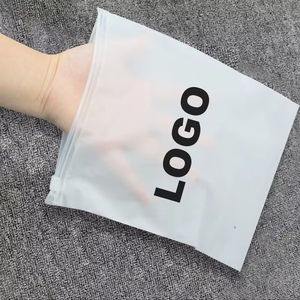 Bolsa de Compras de PVC Personalizada al por Mayor con Cierre, Capacidad de 30-40L, Impresión Personalizada, Modelo Pakistan SB 1002 - Product Image 2