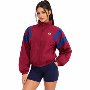 Chaqueta cortavientos roja personalizada para mujer, ligera, de nailon, con cremallera, estilo urbano, impermeable, transpirable, proveedor de chaquetas para mujer - Product Image 6