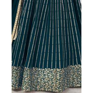 Magnifique Lehenga Choli semi-cousu en Georgette vert sarcelle à sequins, 2000g, pour tenue de fiançailles - Product Image 1