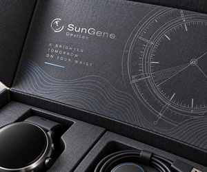 กล่องไปรษณีย์ลูกฟูกพิมพ์ลายสำหรับชุดสมาร์ทวอทช์ Custom Graphite Meridian - Product Image 3