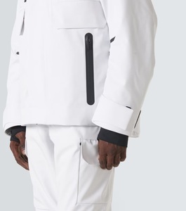 Veste de ski imperméable blanche pour homme 2026 avec capuche, poches zippées et logo sur la manche gauche, style sportif hivernal, coupe régulière longueur intégrale - Product Image 6