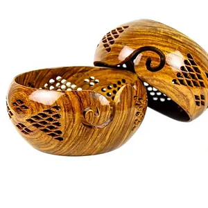 Cuenco de madera rústico para hilo, con diseño floral tallado, duradero, soporte para tejer a mano y ganchillo con recortes decorativos - Product Image 5