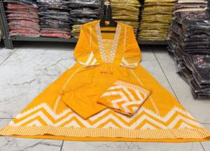 Conjunto Pathani Amarillo Tejido y Bordado con Cintura Natural para Mujer, Kurta Estampada con Cuello en V y Manga 3/4, Pantalón y Dupatta, Atuendo Casual y de Ocio - Product Image 3