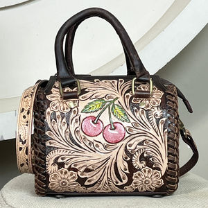 Bolsos de Lona de Cuero Genuino con Diseño Floral Grabado a Mano, Estilo Vaquero Pequeño, Bandolera con Asa Superior para Gimnasio, Deportes y Viajes - Product Image 5