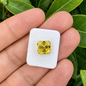 เพชรทรง Asscher ขนาดใหญ่ 8 กะรัต สีเหลืองแฟนซี ระดับความสะอาด SI1 ได้รับการรับรองจาก IGI เพชร CVD ผลิตในห้องปฏิบัติการ 3EX ผู้จัดจำหน่ายสำหรับการจัดหาเพชรระหว่างประเทศแบบ B2B - Product Image 4
