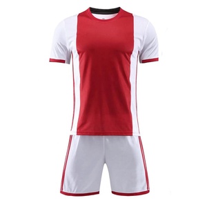 Ensemble de maillots de football rouge et blanc pour hommes, manches courtes, col mandarin, impression par sublimation, polyester respirant, nom d'équipe personnalisé - Product Image 1