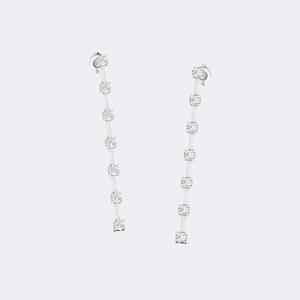Boucles d'oreilles pendantes longues et linéaires serties de diamants ronds de 0,95 CTW en or massif - Product Image 2