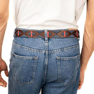 Ceinture polo traditionnelle en cuir robuste et tissu tressé à la main pour un style décontracté et équestre confortable. - Product Image 4