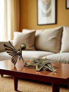 Porta Servilletas Metálico Hecho a Mano, Decoración de Mesa con Flores y Mariposas, Acabado en Pátina Negra y Dorada, Regalo de Graduación Personalizado - Product Image 4