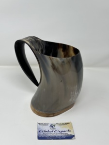 Taza de cuerno de búfalo hecha a mano DIY, forma natural, arte rústico, coleccionable, duradera, ecológica, con asa pulida, diseño de ángel y animal - Product Image 4