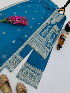 Elegante Salwar Kameez de Seda Azul con Bordado Intenso para Mujer, Ropa Tradicional Étnica para Bodas y Fiestas, para Todas las Temporadas - Product Image 4