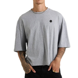 เสื้อยืดทรงบ็อกซี่สไตล์เทรนดี้สำหรับผู้ชาย ผ้าคอตตอนพรีเมียม เนื้อหนา ใส่สบาย ทรงหลวม ใส่ลำลองได้ เหมาะกับแฟชั่นและการสวมใส่ที่สบาย - Product Image 1