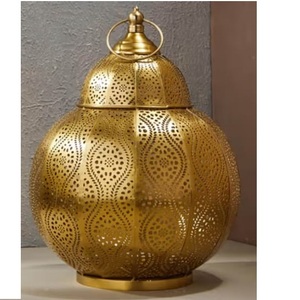 <b>Black</b> Finishing Metal <b>Lantern</b> Top Quality Hot Selling Designer Top Trending Customized Exclusive For Home Use <b>Lantern</b> - Product Image 3