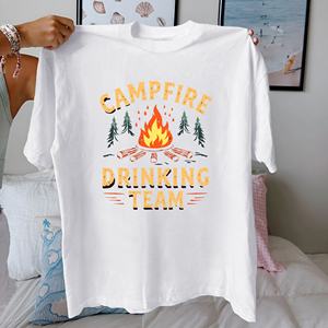 CAMPFIRE DRINKING TEAM Camiseta cómoda de algodón puro para mujer - Product Image 2