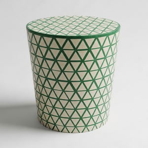 โต๊ะข้างทรงกลมสีเขียวอมฟ้าแบบขายส่ง ตกแต่งด้วยกระดูกฝังลายเกล็ดปลา ทำด้วยมือ ใช้เป็นเก้าอี้เสริมได้ - Product Image 1