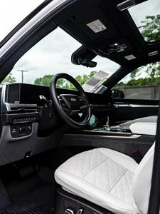 Cadillac Escalade IQ 2025 Usado - Product Image 2