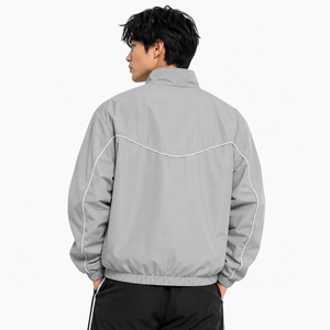 Veste de survêtement légère pour homme à faible MOQ, coupe-vent et imperméable personnalisable, style streetwear avec bandes réfléchissantes - Product Image 2