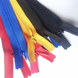 Fermeture éclair invisible réversible colorée personnalisée à dents cachées 3 #   Fermeture éclair en nylon pour vêtements - Product Image 2
