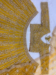 Lehenga Choli traditionnel en georgette brodé, longueur ras du sol, pour femmes, idéal pour les fêtes et mariages, vêtements d'Inde et du Pakistan - Product Image 4