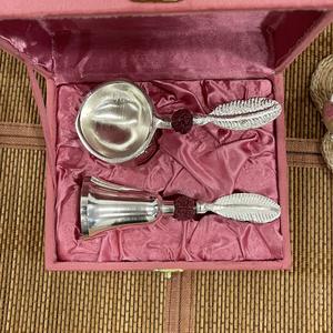 ชุดดีปักกษ์และลูกบอลลายรูดราคช์ชุบเงิน พร้อมกล่องกำมะหยี่ - Product Image 2