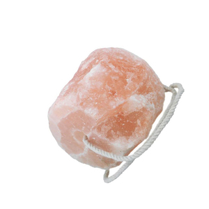 Bloc de sel rose de l'Himalaya naturel avec corde, complément minéral pour animaux (bovins, chevaux, chiens) - Product Image 1