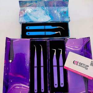 Pince à cils violette et bleue, revêtement poudré, personnalisée, avec boîte à double compartiment, 90 unités, longueur 45 mm, courbure 45, pointe lisse argentée - Product Image 6
