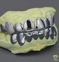 Grillz Personalizados de Panal de Abeja en Plata de Ley S925 con Incrustaciones de Moissanita VVS, Aprobado por el Probador de Diamantes