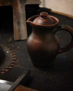 Enfriador de Agua de Barro Ecológico y Sostenible, Hecho a Mano, Dispensador de Agua de Arcilla con Enfriamiento Natural y Base para el Hogar y la Comedor - Product Image 5