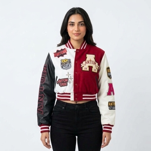 Chaqueta Varsity de Mujer de Longitud Regular, Acolchada, con Bordado Chenille, Acabado Personalizado de Alta Calidad, Transpirable, Resistente al Viento y Ecológica - Product Image 2