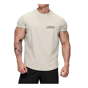 T-shirt personnalisé OEM pour homme, noir, manches courtes, col rond, séchage rapide, avec impression de logo sur le devant, coupe ajustée, décontracté, en polyester tricoté - Product Image 4