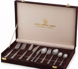 Ensemble de couverts élégants finis argentés, en acier inoxydable, pour un usage quotidien, table à manger, cuisine et restaurant. - Product Image 4