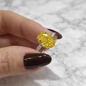 Anillo apilable de moissanita con corte ovalado y diamantes de fantasía en amarillo para mujer, de plata 925 original, joyería nupcial, regalo para amantes - Product Image 6