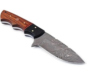 Couteau de chasse artisanal en acier Damas de qualité industrielle avec manche en bois et étui en cuir pour le camping en plein air - Product Image 3