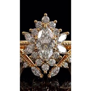 Anillo de compromiso con diamantes en tallas marquesa y redondas, de oro amarillo de 14K, diseño floral, para boda o aniversario, regalo. - Product Image 3