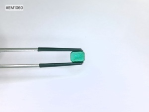 Esmeralda Zambiana 100% Natural de Primera Calidad, Corte Octogonal Facetado, 1.37ct, Gema Suelta de Alta Calidad para la Elaboración de Colgantes y Collares - Product Image 2