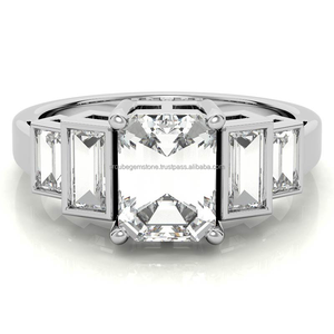 Anillo de lujo personalizado para mujer Corte Esmeralda VVS Moissanite Diamond 10K 14K 18K Chapado en oro blanco para compromiso Boda o regalo - Product Image 5