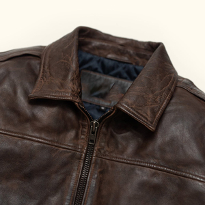 Chaqueta Bomber Clásica de Cuero Marrón Oscuro Vintage para Hombre con Cuello de Piel Sherpa, Cálida para Invierno, con Cierre Completo - Product Image 6