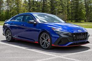 Hyundai <span class=keywords><strong>Elantra</strong></span> N <span class=keywords><strong>2022</strong></span> Usado en Buen Estado, 6 Velocidades, <span class=keywords><strong>Azul</strong></span> Intenso, Diferencial de Deslizamiento Limitado - Product Image 3