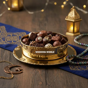 Plateau fini or brillant avec deux coupelles à chocolat, coupelle à bonbons de haute qualité, design élégant, coupelle à chocolat classique et stylée. - Product Image 2