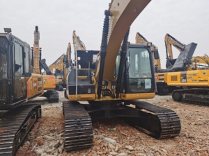 Excavadora hidráulica de cadenas usada original de Japón, Caterpillar CAT320D de 20 toneladas, para movimiento de tierras. - Product Image 3