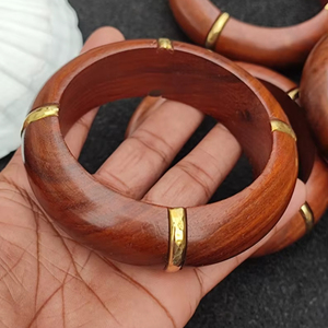 กำไลข้อมือเรซิ่นอะคริลิคทรงเรขาคณิตแบบซ้อนได้ สีชมพูและสีทอง รุ่นแฟชั่นทันสมัย - Product Image 1