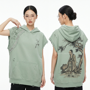 Haut sans manches vert sauge personnalisé pour femme, imprimé artistique oriental traditionnel, style streetwear avec bords bruts et effet vieilli, pull-over type gilet - Product Image 1