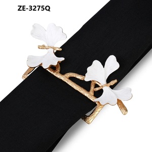 ZAHID EXPORTS Porte-serviettes en alliage de zinc en forme de fleur, style américain moderne, décoration de table de mariage ZE-3275Q - Product Image 1