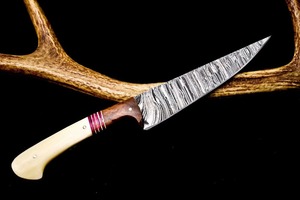Cuchillo de Caza Hecho a Mano de Acero de Damasco, Hoja de Punta Caída, Mango de Madera, 13 Pulgadas, Borde Biselado Afilado, Uso en Exteriores - Product Image 4
