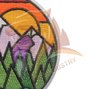 Écussons brodés personnalisés avec logo sur mesure, qualité supérieure, fabriqués en usine, en gros. - Product Image 2