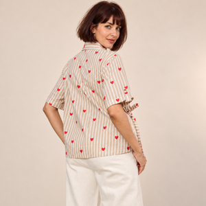 Blusa de manga corta con estampado de corazones a rayas para mujer, blusa con cuello y cinturón cruzado, top holgado de verano - Product Image 6