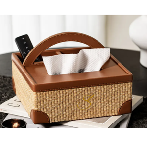Boîte à mouchoirs en rotin tissé à la main avec poignée en cuir et organiseur - Product Image 1